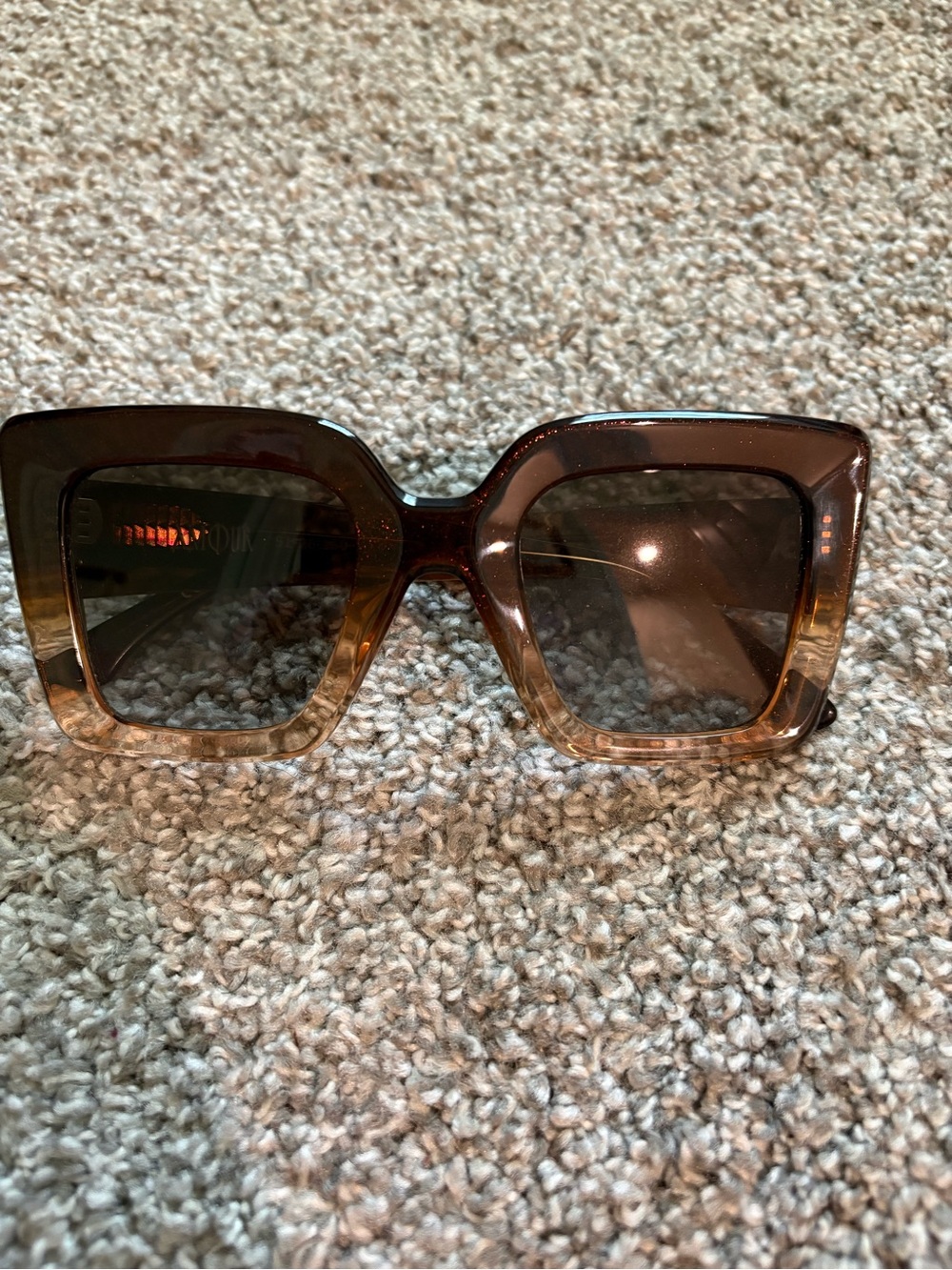 Valley eyewear Oversized Square Sunglasses - Cola Fade Brown - Picture 2 of 6